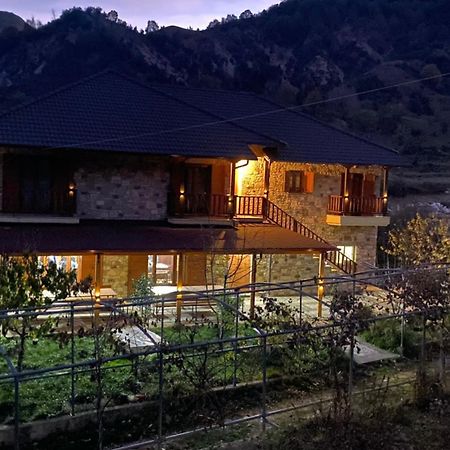 Hostel Bujtina Hader Xhebro Tepelene Zewnętrze zdjęcie