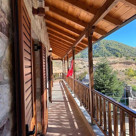 Hostel Bujtina Hader Xhebro Tepelene Zewnętrze zdjęcie