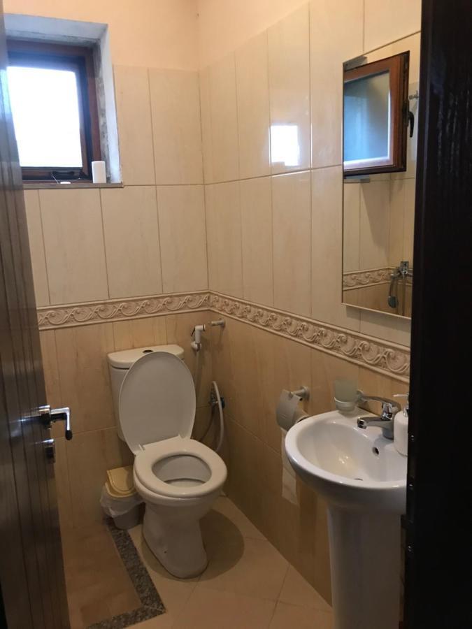 Hostel Bujtina Hader Xhebro Tepelene Zewnętrze zdjęcie