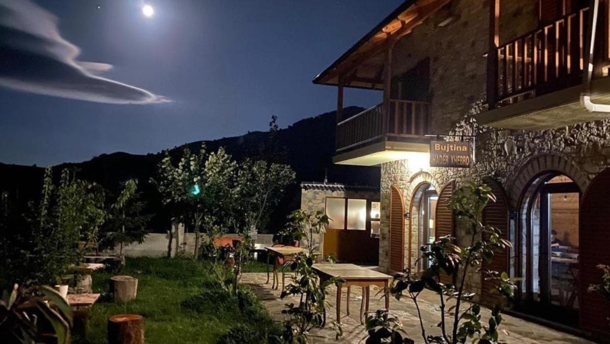 Hostel Bujtina Hader Xhebro Tepelene Zewnętrze zdjęcie